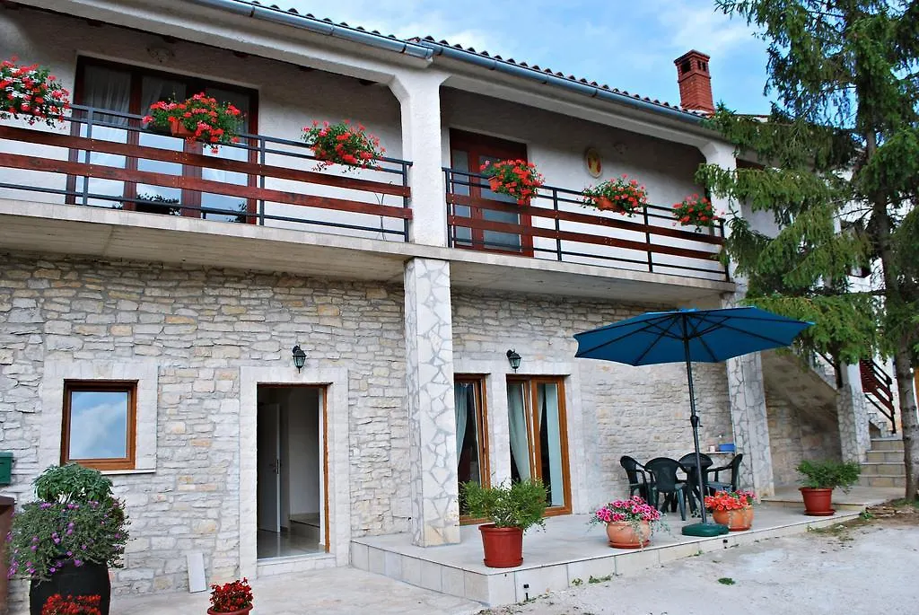 Apartment Mateo Šajini Croazia